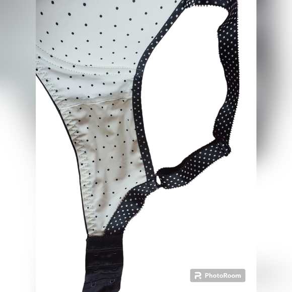 Freya Intimates & Sleepwear Polka-Dot Design in Black and White EUC 32G - Picture 5 of 14